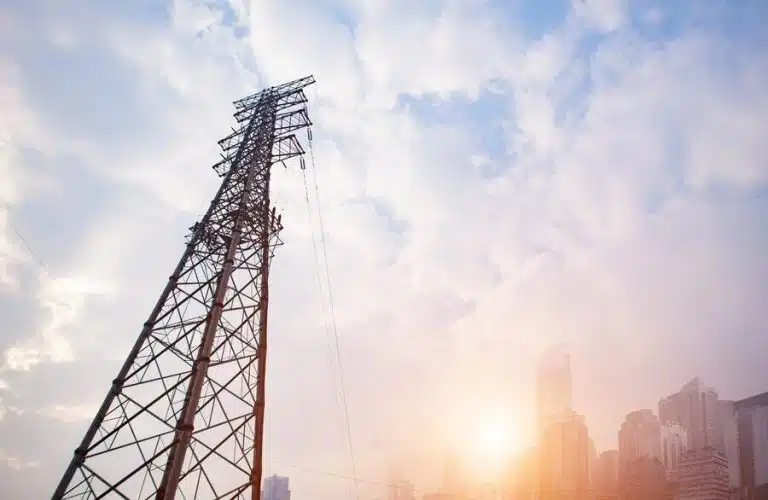 Novos investimentos em infraestrutura de telecomunicações móvel